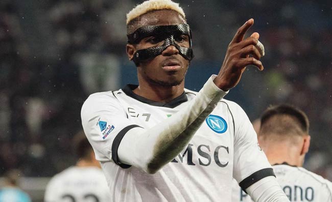 Osimhen è tornato devstante: la frase di Mazzarri all’amico