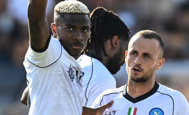 Osimhen torna titolare con l’Atalanta: “Vuole lasciare un regalo ai tifosi prima di andarsene”
