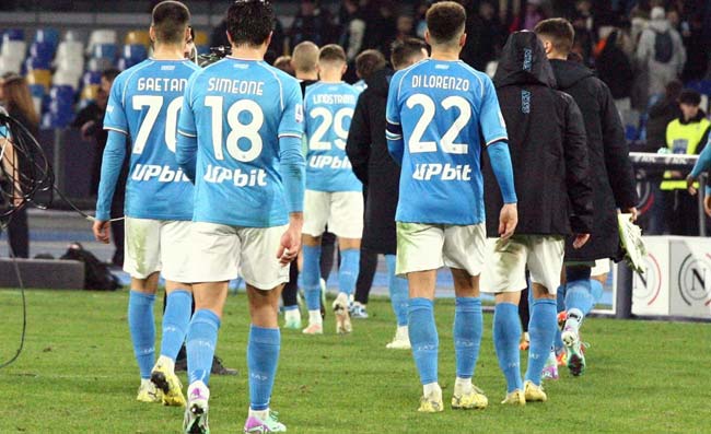 PRIMA PAGINA MATTINO – La frenata: il Napoli pareggia col Torino, martedì il Barcellona