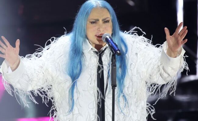 The Voice Senior, il messaggio della Bertè. Un “napoletano” acquisito sceglie D’Alessio