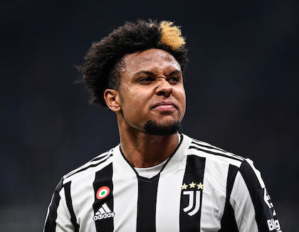 Cori razzisti da tifosi laziali a McKennie, la Juventus indaga