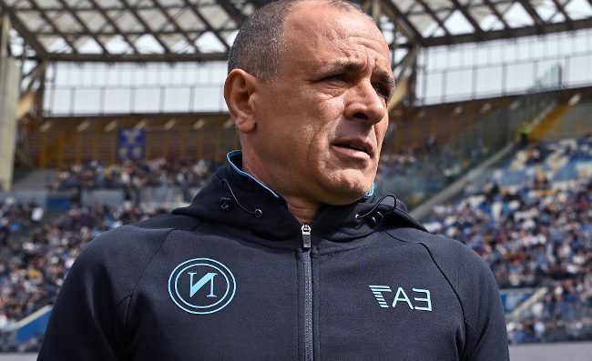De Laurentiis vuole tenere Calzona come collaboratore: la risposta del mister