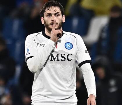 Kvara torna finalmente in campo, ma resta il nodo futuro (Corsport)