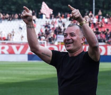 Milan-Lecce, Sticchi Damiani lascia la tribuna dopo aver applaudito ironicamente l’arbitro