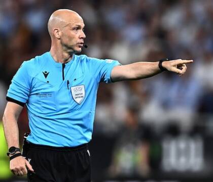 Taylor “odiato” solo in Italia: arbitrerà Psg-Barcellona, in Spagna sono contenti