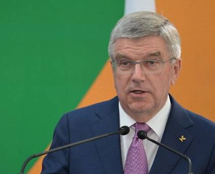 Thomas Bach accusato di razzismo e nazismo dopo uno scherzo di due comici russi (Il Giornale)