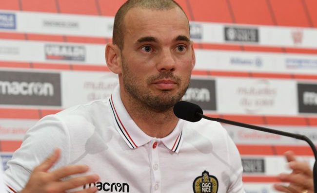 Sneijder: “Spero che lo United perda 5-0. Antony si vergogni”