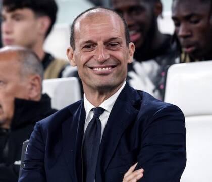Allegri difeso dagli ultras Juve perché ha messo la faccia su anni bui, con una società fredda (Corsport)