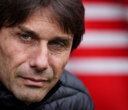 Conte chiede circa 9 milioni di stipendio: il Napoli prende tempo, nessuna trattativa col Chelsea