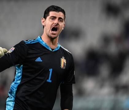 Courtois s’è allenato con la realtà virtuale durante l’infortunio: oggi è più forte che mai (El Paìs)