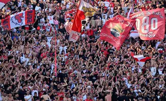 Il Bari batte la Ternana e resta in Serie B. Sospiro di sollievo per De Laurentiis