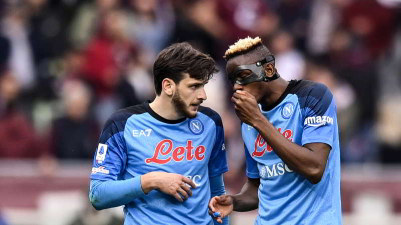 PSG, assalto al Napoli: 200 milioni per Osimhen e Kvaratskhelia – SKY