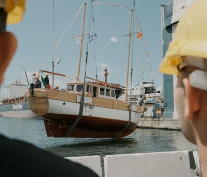 Varata a Napoli la Nave Scuola Matteo, il progetto di “Scugnizzi a vela” per combattere le devianze