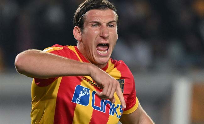 Lecce, Baschirotto: “Non andiamo a Napoli per il pareggio, ma per vincere. Ci stiamo preparando bene”