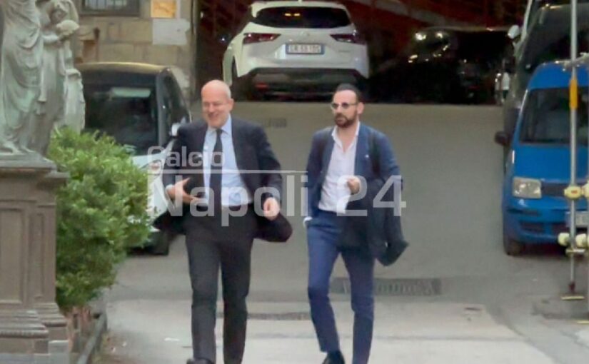 Manna già al lavoro, Kiss Kiss Napoli: in queste 48 ore ha asfaltato i calciatori, i dettagli