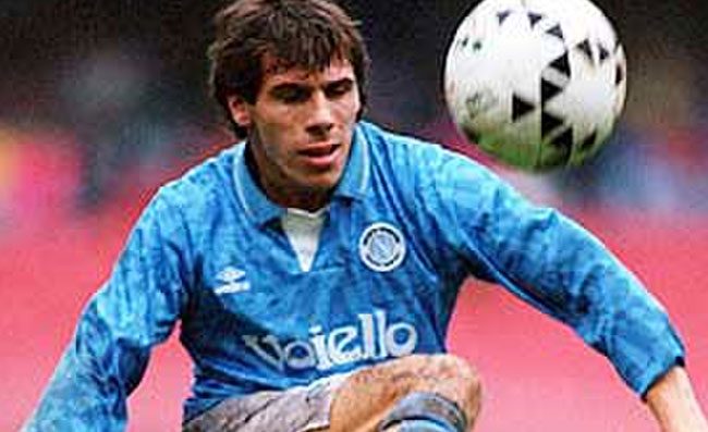 Zola racconta: “Io e mia moglie sul vespino in giro per Napoli, fu una gioia immensa”