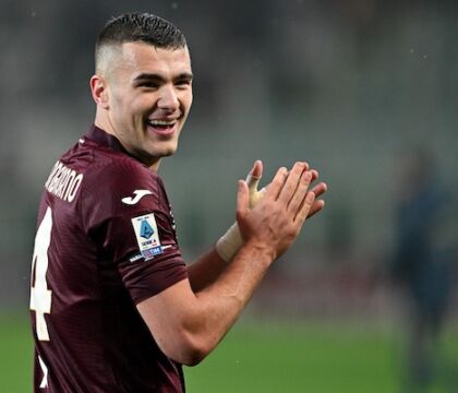 Buongiorno, il Napoli continua a trattare con il difensore e presto anche col Torino (Romano)