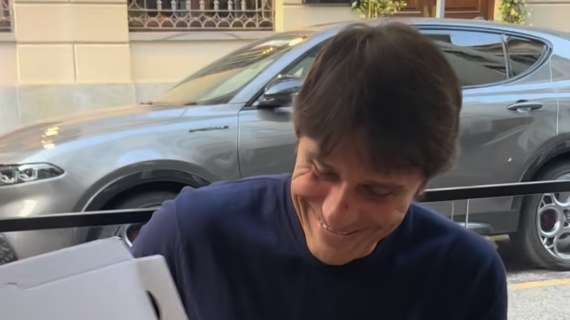 Conte, prima pizza napoletana (a Torino): “Ci vediamo a Napoli, forza Napoli!”