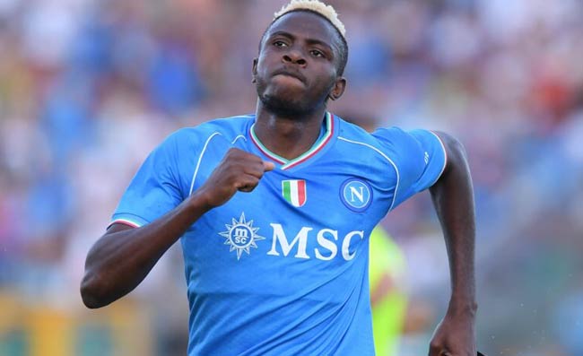 IL MATTINO – Futuro Osimhen, ADL in contatto con il PSG. In lizza altri tre club