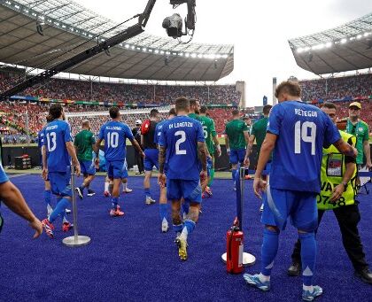 La crisi del calcio italiano è culturale: la vita non è solo milioni, veline, procuratori e scommesse (Cazzullo)