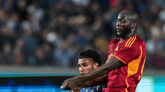 Lukaku aspetta il Napoli, vuole tornare a lavorare con Conte: no ad una ricca offerta saudita