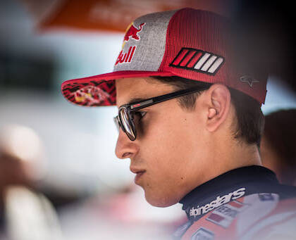 Marquez promette a parole: «Bagnaia? La guerra si fa in pista. Nei box regnerà la calma»