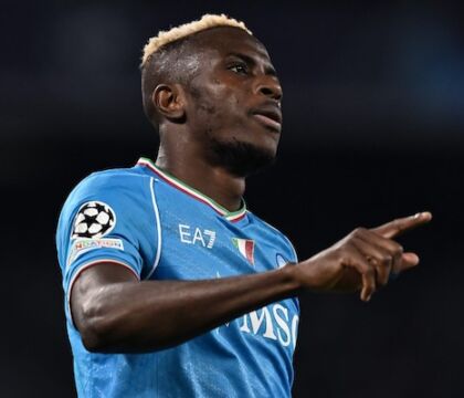 Osimhen, l’Arsenal vuole abbassare il prezzo inserendo Smith Rowe nell’affare (Ansa)