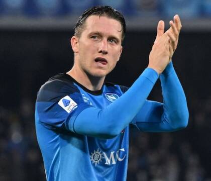 Zielinski saluta Napoli dopo 8 anni: «Mi avete regalato momenti unici, il vostro “Napolacco” Zielu»