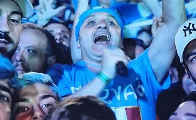 Kvaratkshelia agita il Napoli, la risposta da Oscar di Peppe Iodice: “Dincell a papà…”