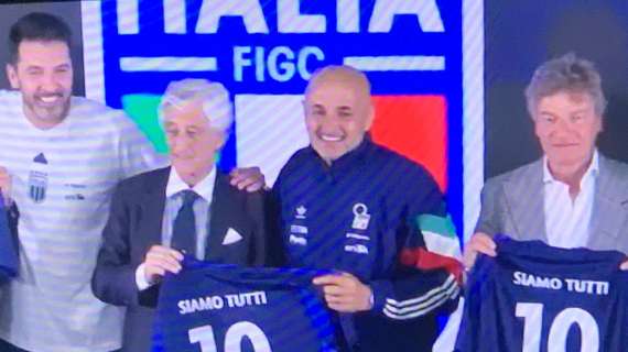 L’Italia di Spalletti come il Napoli dello scudetto: frase motivazionale sulle maglie
