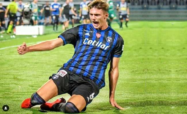 L’attaccante del Napoli può arrivare dal Pisa