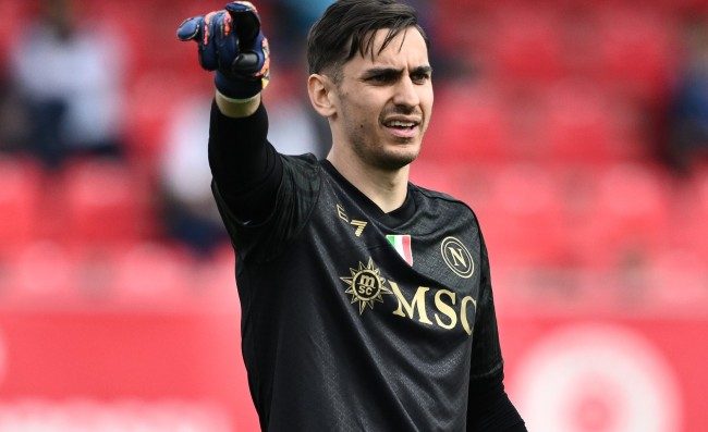 Meret-Napoli, futuro deciso. Manna incontrerà l’agente del portiere