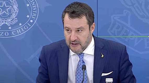 Salvini ammette: “Da milanista provo invidia per l’annuncio di Conte al Napoli”