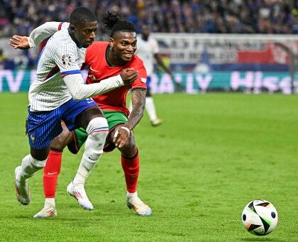 Agli Europei giornata storica col ritorno del calcio normale (la provinciale Italia lo capirà?)