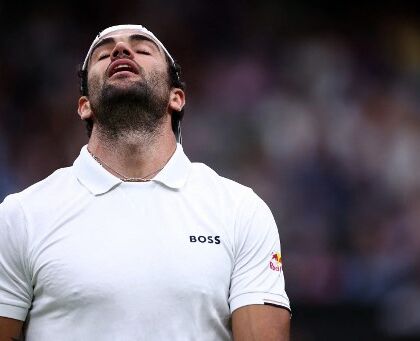 Berrettini in finale dello Swiss Open, battuto Tsitsipas in due set: 7-6, 7-5