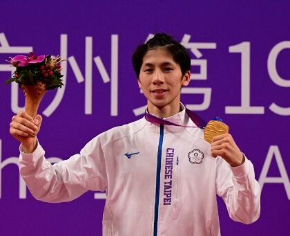Boxe femminile, per essere inclusivo il Cio fa combattere due maschi. E se muore qualcuno? (Telegraph)