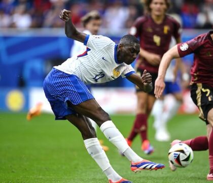 Francia, i calciatori se ne fregano delle critiche: «Non è un problema nostro»