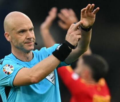 Gräfe (Zdf): «La decisione di Taylor non si adatta alle direttive Uefa. Il fallo di Cucurella era rigore»