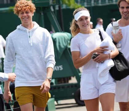 Il Sinner innamorato è eliminato a Wimbledon e va in Costa Smeralda. Prima, tornava ad allenarsi (Corsera)