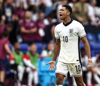 Il lunare dibattito inglese su Bellingham “come Ronaldo alla Juve: risolve i problemi che crea”