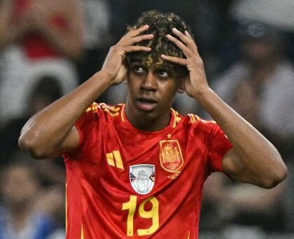 La Spagna vertical di de la Fuente va in finale. Yamal incanta, Mbappé fantasma