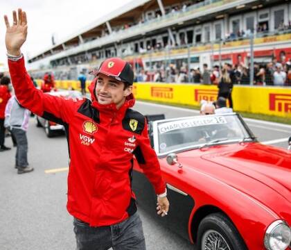 Leclerc in pole al Gp di Belgio, Verstappen penalizzato per il cambio di motore