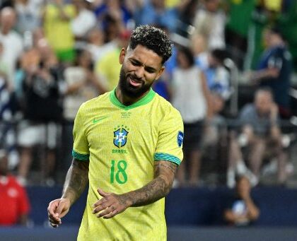 Lo juventino Douglas Luiz sbaglia il rigore e il Brasile esce in Copa America. Passa l’Uruguay