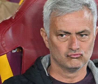 Mourinho per dispetto ai Friedkin fece sparire sparire le palle dall’albero di Natale, ora scippa En-Nesyri
