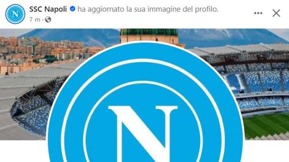 Napoli, indizio sul colore della nuova maglia? Come cambia il logo