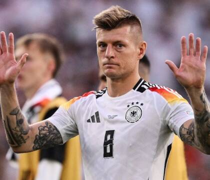 Nell’addio di Kroos le scuse a Pedri: «Perdonami, non volevo farti male»