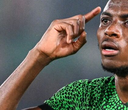 Osimhen, tra il Napoli e il Psg ci sono 40 milioni di differenza (Corsport)