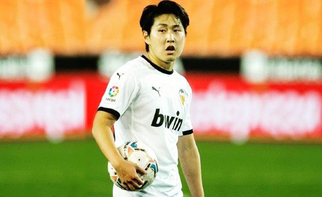 PSG-Osimhen, il Napoli rifiuta Lee Kang-In: no a contropartite, De Laurentiis vuole soldi