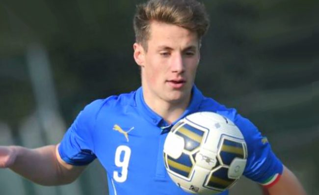 Dall’Inghilterra: “Napoli su Pinamonti, si inseriscono anche due club di Premier”