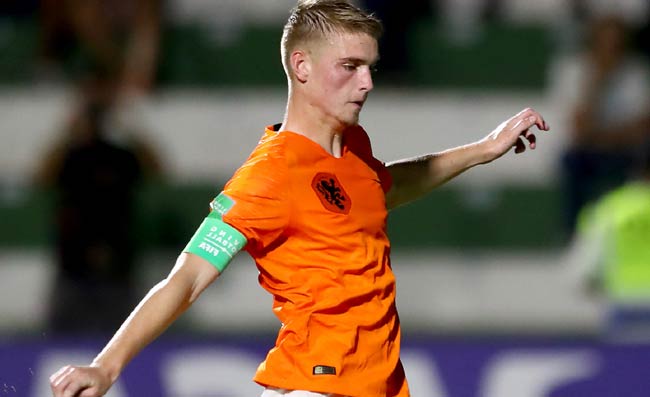 Il Napoli ha (ri)chiesto informazioni su Kenneth Taylor: il prezzo fatto dall’Ajax